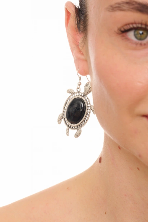 Kiraz Black Stoned Silver Plated Turtle Earring