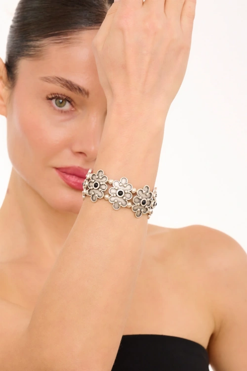 Kiraz Elastic Black Stoned Silver Plated Flower Bracelet