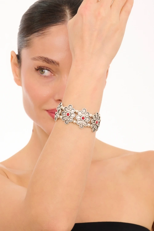 Kiraz Elastic Burgundy Stoned Silver Plated Flower Bracelet