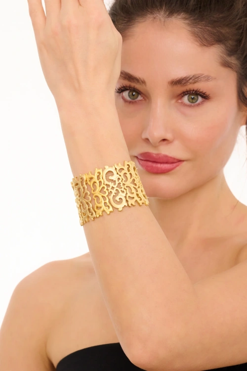 Kiraz Elastic Gold Plated Heart Bracelet