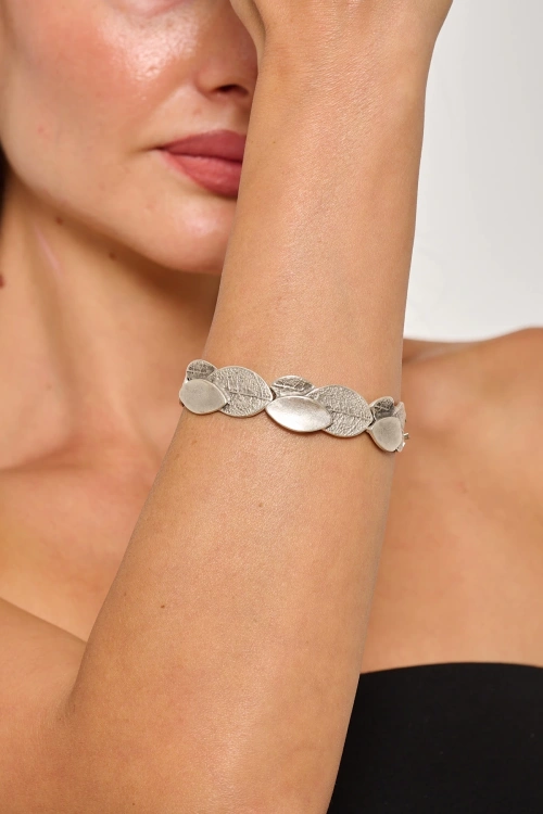 Kiraz Leaf Elastic Silver Plated Bracelet