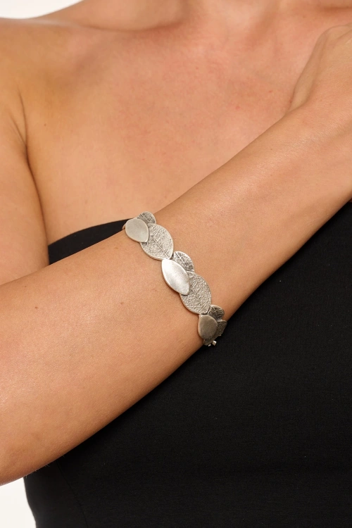 Kiraz Leaf Elastic Silver Plated Bracelet