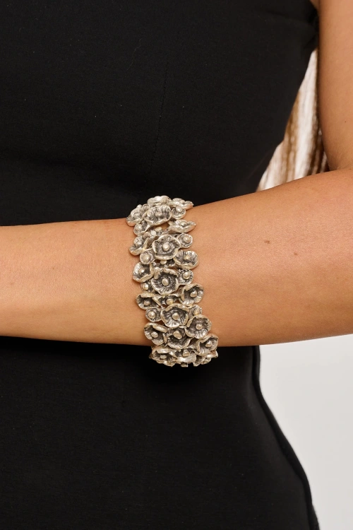 Kiraz Elastic Silver Plated Flower Bracelet