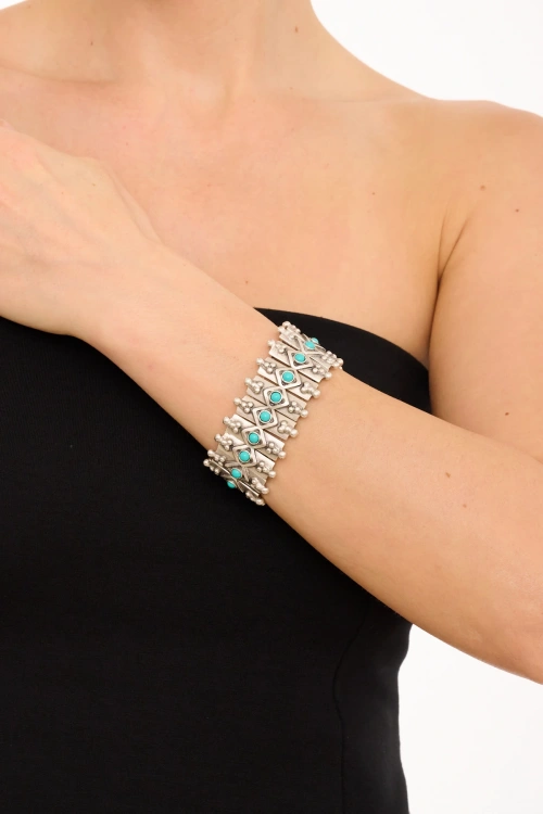 Kiraz Elastic Turquoise Stoned Silver Plated Bracelet