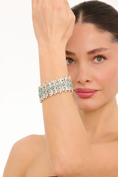 Kiraz Elastic Turquoise Stoned Silver Plated Bracelet