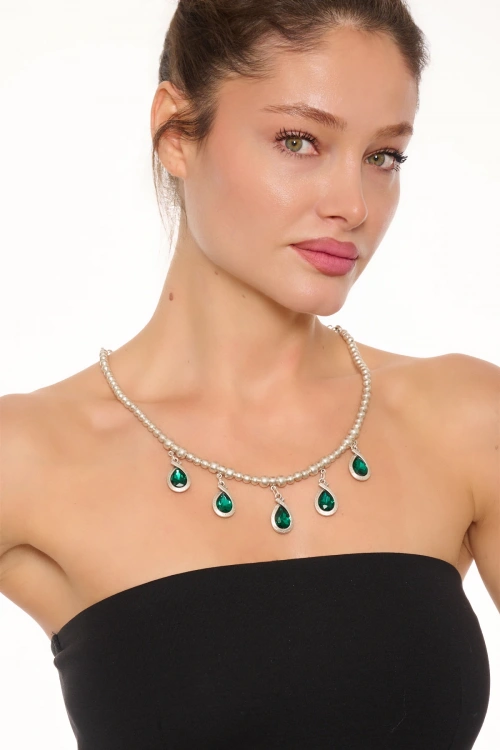 Kiraz Emerald Crystal Stoned Silver Plated Necklace