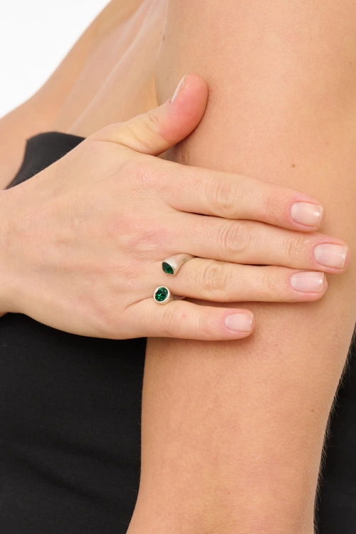 Kiraz Emerald Crystal Stoned Silver Plated Ring