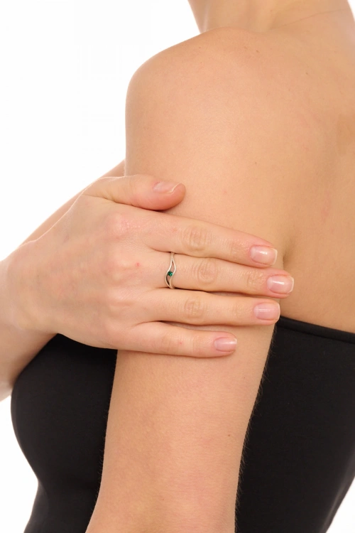 Kiraz Emerald Crystal Stoned Silver Plated Ring