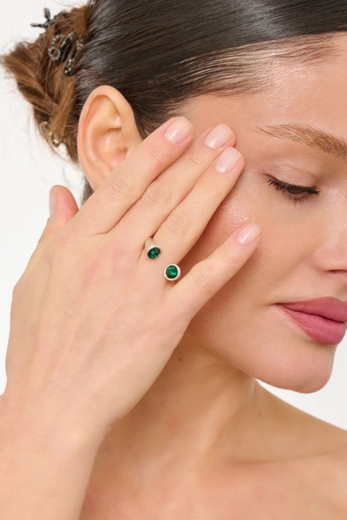 Kiraz Emerald Crystal Stoned Silver Plated Ring