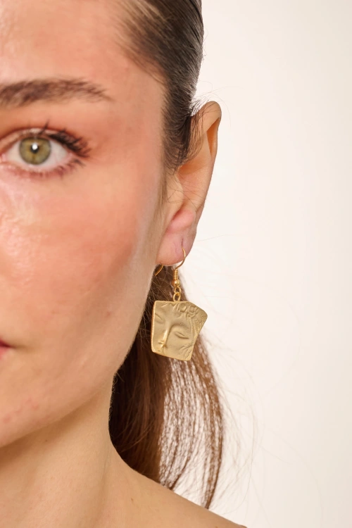 Kiraz Gold Plated Sleeping Beauty Earring