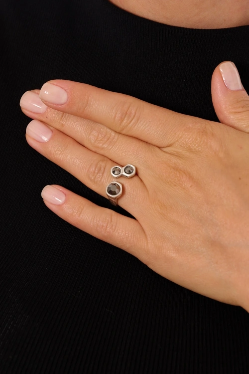 Kiraz Smoked Crystal Stoned Silver Plated Ring