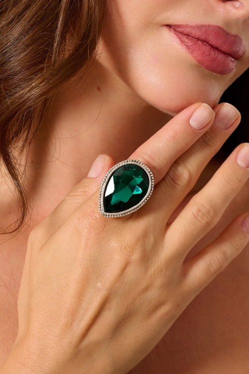 Kiraz Emerald Crystal Stoned Silver Plated Ring