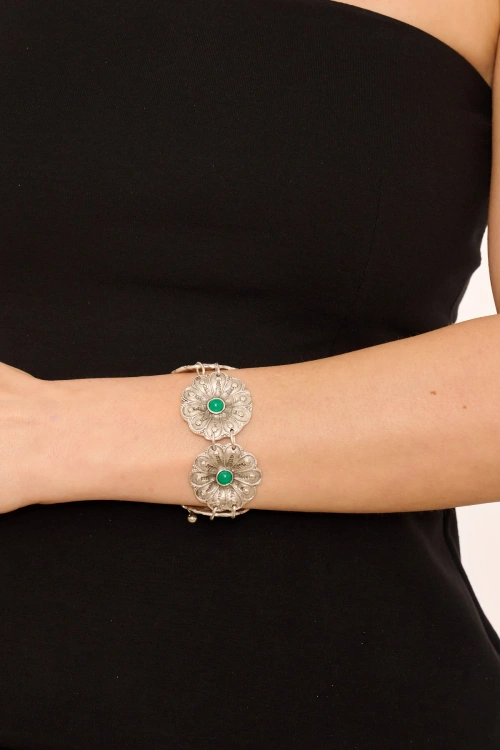 Kiraz Green Stoned Silver Plated Flower Bracelet