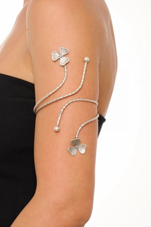 Kiraz Silver Plated Flower Arm Cuff