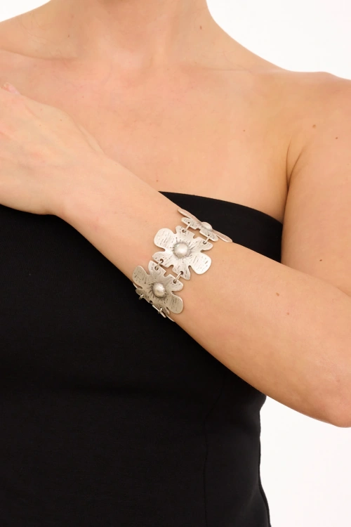 Kiraz Silver Plated Flower Bracelet