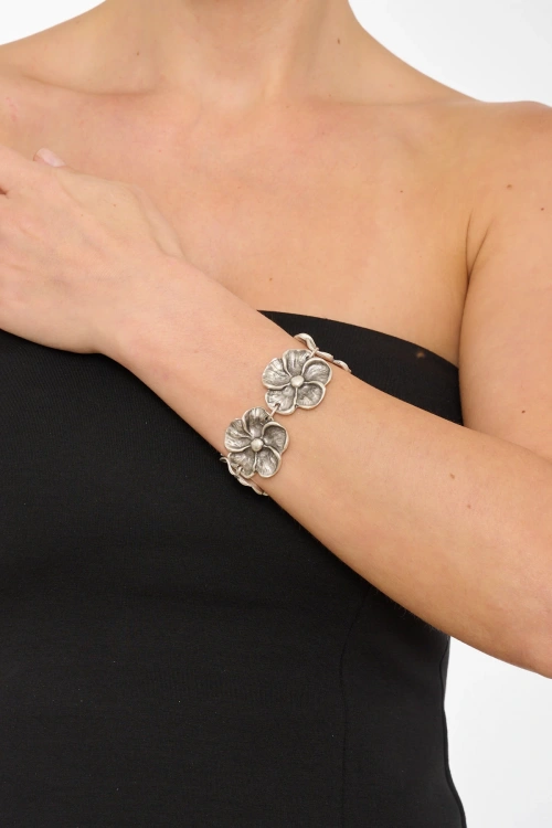 Kiraz Silver Plated Flower Bracelet