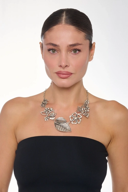 Kiraz Silver Plated Flower Necklace