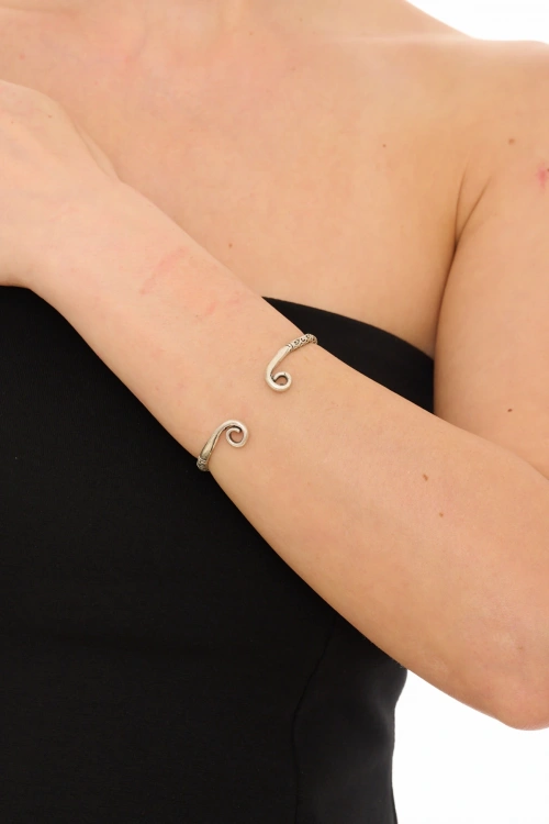 Kiraz Silver Plated Horned Bracelet