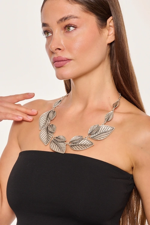 Kiraz Silver Plated Leaf Necklace