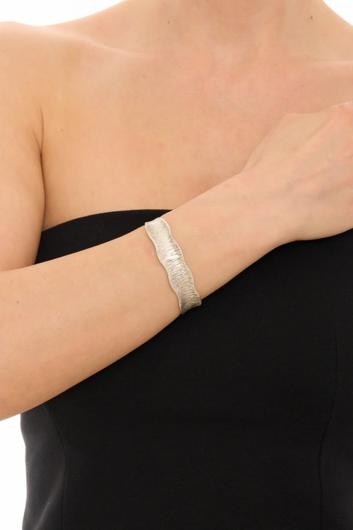 Kiraz Silver Plated Striped Bracelet