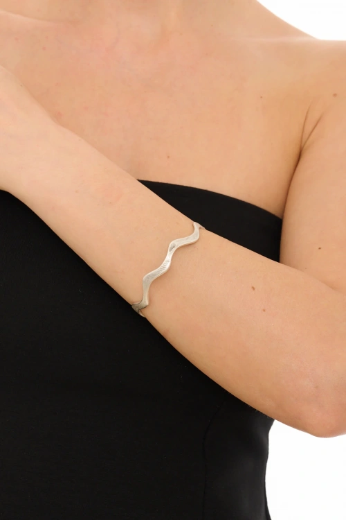 Kiraz Silver Plated Wave Bracelet