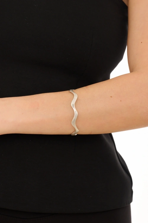 Kiraz Silver Plated Wave Bracelet