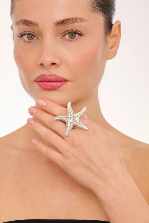 Kiraz White Crystal Stoned Silver Plated Seashell Ring