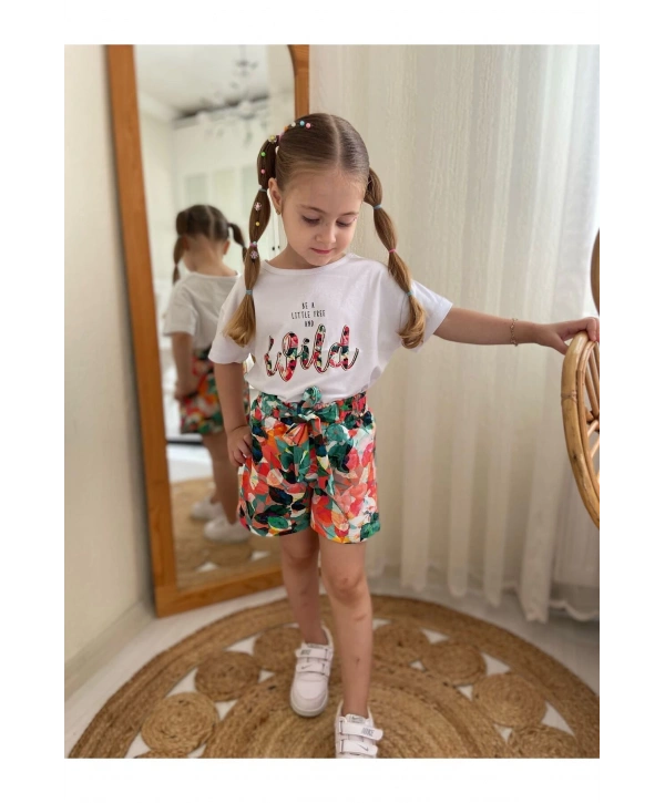 KIZ ÇOCUK ÇİÇEK DESENLİ ŞORT VE BEYAZ T-SHİRT İKİLİ TAKIM-BAYRAMLIK