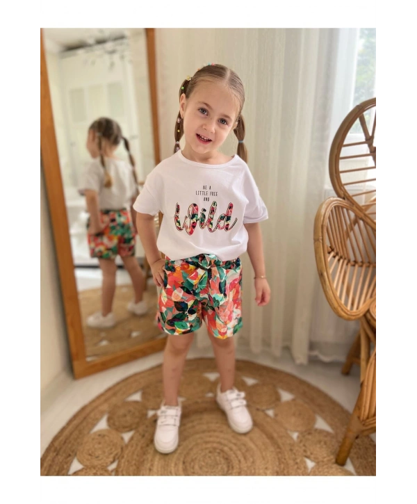 KIZ ÇOCUK ÇİÇEK DESENLİ ŞORT VE BEYAZ T-SHİRT İKİLİ TAKIM-BAYRAMLIK