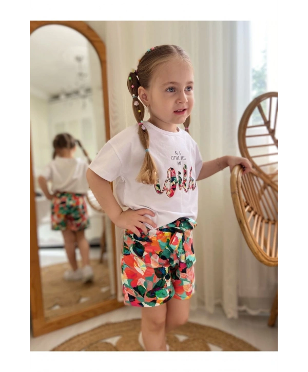 KIZ ÇOCUK ÇİÇEK DESENLİ ŞORT VE BEYAZ T-SHİRT İKİLİ TAKIM-BAYRAMLIK