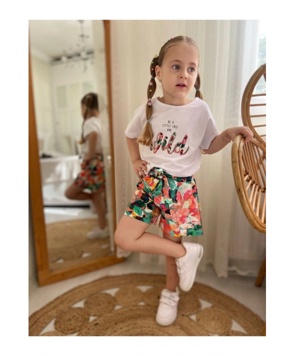 KIZ ÇOCUK ÇİÇEK DESENLİ ŞORT VE BEYAZ T-SHİRT İKİLİ TAKIM-BAYRAMLIK