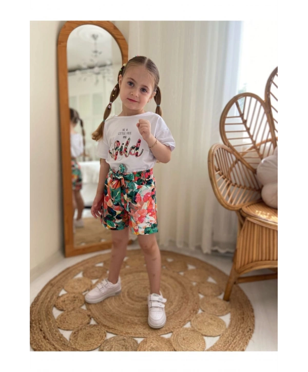 KIZ ÇOCUK ÇİÇEK DESENLİ ŞORT VE BEYAZ T-SHİRT İKİLİ TAKIM-BAYRAMLIK