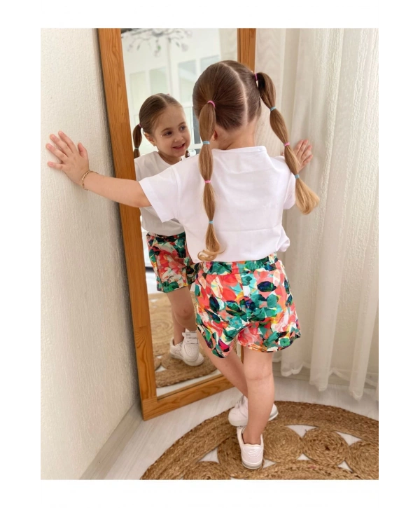 KIZ ÇOCUK ÇİÇEK DESENLİ ŞORT VE BEYAZ T-SHİRT İKİLİ TAKIM-BAYRAMLIK