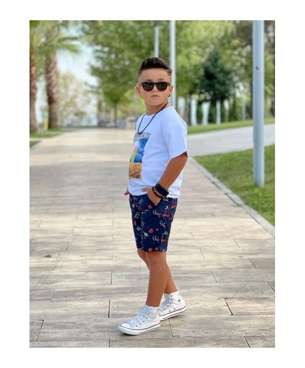 ERKEK ÇOCUK HAWAİİ DESENLİ ŞORT VE BEYAZ T-SHİRT İKİLİ TAKIM