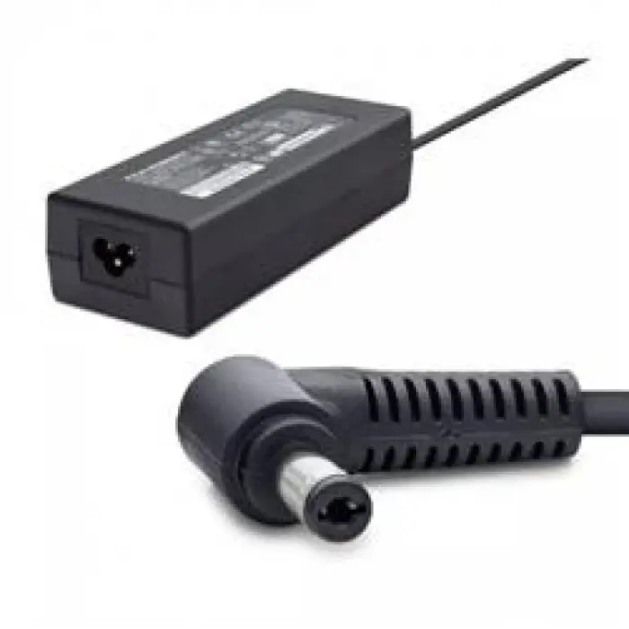 HADRON HD8800 NOTEBOOK ADAPTÖRÜ 19V 6.32A 5.5-2.5 TOSHIBA (KDO)
