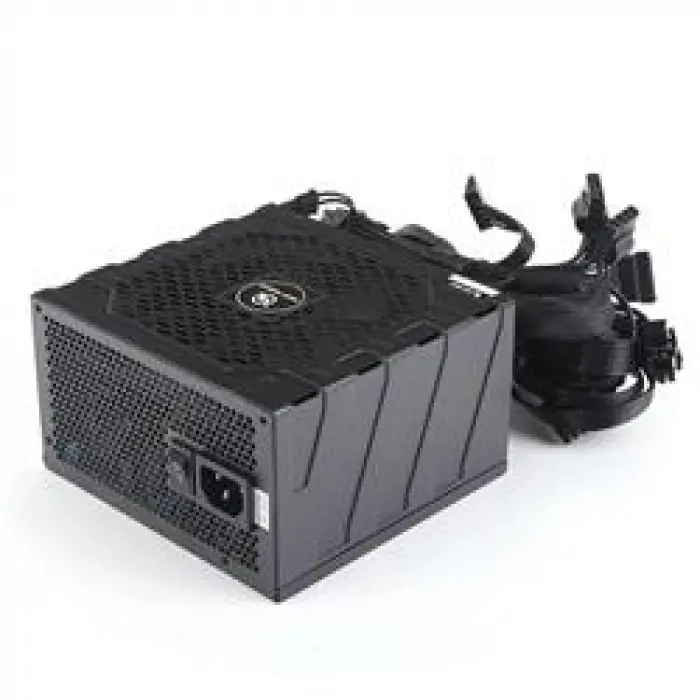 High Power Element-DD GD 750W 80+ Bronze 62.5A Single Rail Aktif PFC Siyah ATX Güç Kaynağı