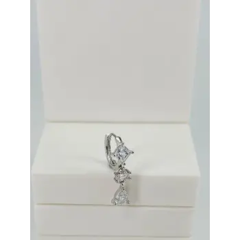 Rodyum Zirkon Taşlı Uç Kısmı : Pirinç Kıkırdak Bar Uzunluğu : 6 Mm / Bar Kalınlığı 0.8 Mm / Top Boyu 3 Mm / Çap 10 Mm - Pt0077