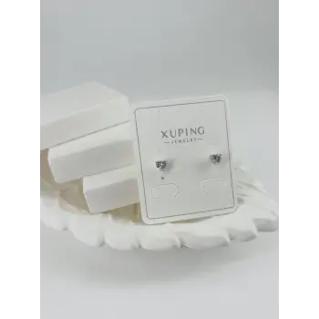 Rodyum Zirkon-kalp Detaylı  Taşlı Pirinç Zirkon Küpe - Kp00359