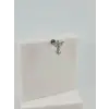 Rodyum Zirkon Taşlı Uç Kısmı : Pirinç Kıkırdak Bar Uzunluğu : 6 Mm / Bar Kalınlığı 0.8 Mm / Top Boyu 3 Mm - Pt0044
