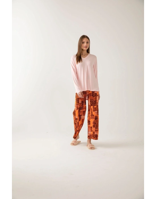 Pudra Renk V Yakalı Tarçın Desenli Kadın Pijama Takımı