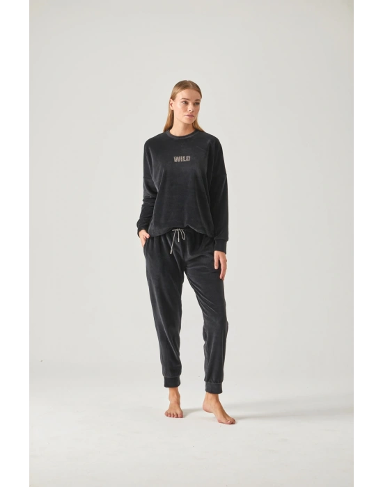 SİYAH WİLD TAŞ BASKILI KADİFE PİJAMA TAKIMI