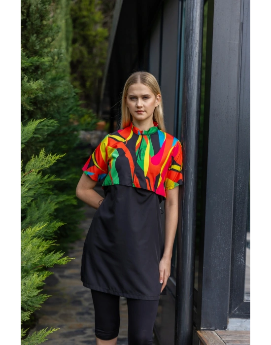 Crop Görünümlü Yarım Kol Yarı Kapalı Mayo