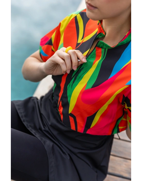 Crop Görünümlü Yarım Kol Yarı Kapalı Mayo