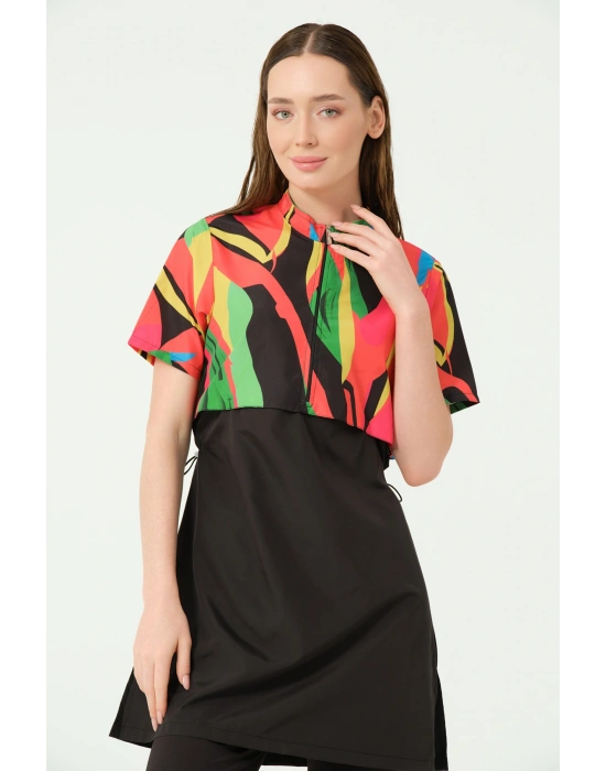 Crop Görünümlü Yarım Kol Yarı Kapalı Mayo