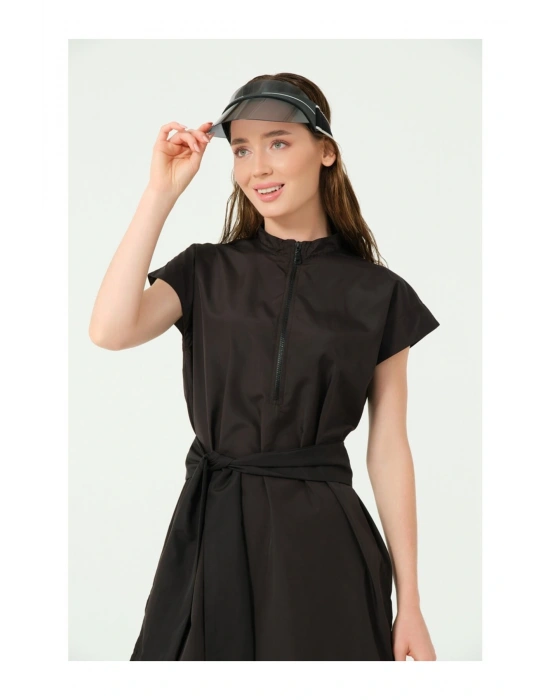 Spor Kolsuz Kol Yarı Kapalı Mayo Siyah