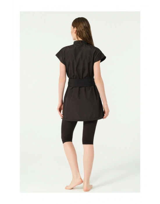 Spor Kolsuz Kol Yarı Kapalı Mayo Siyah