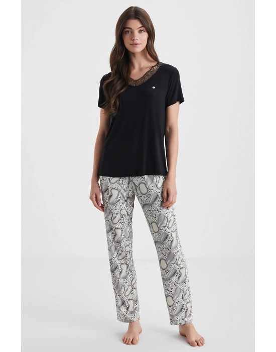 Yumuşak dokulu pijama takımı