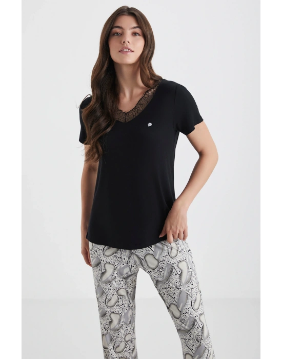 Yumuşak dokulu pijama takımı