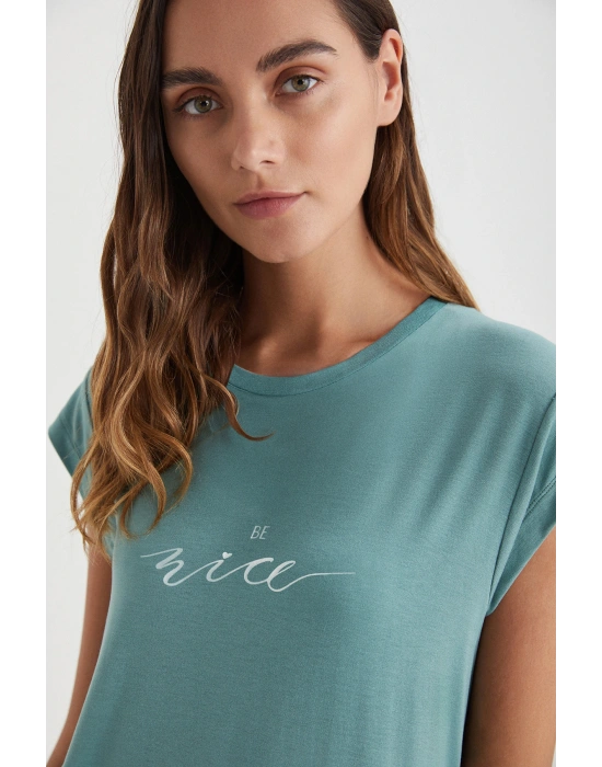 CATHERİNES YUMUŞAK DOKULU KUMAŞ KISA KOLLU KADIN KAPRİ PİJAMA TAKIM