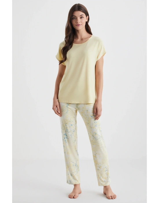 Yumuşak dokulu pijama takımı